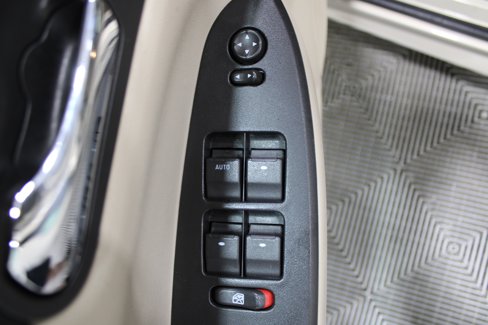 Used 2011 Chevrolet Impala LTZ image 7