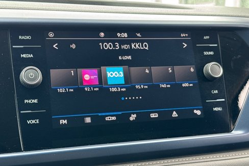 Used 2024 Volkswagen Taos SE image 18