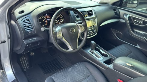 Used 2017 Nissan Altima 2.5 SV image 13