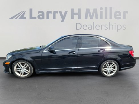 Used 2014 Mercedes-Benz C 300 4MATIC Sedan image 2
