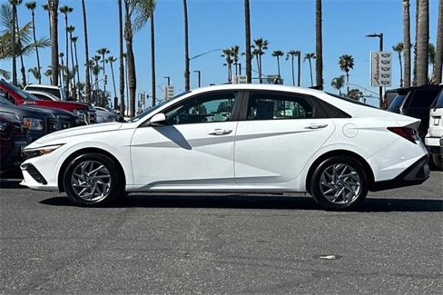 Used 2024 Hyundai Elantra SEL image 7