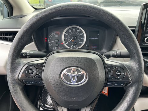 Used 2022 Toyota Corolla LE image 14