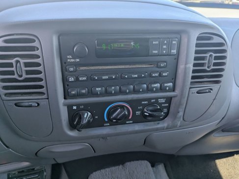 Used 2002 Ford F150 XLT image 23