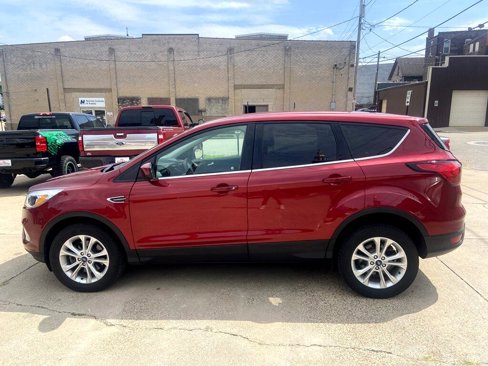 Used 2019 Ford Escape SE image 4