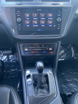 Certified 2022 Volkswagen Tiguan SE image 14