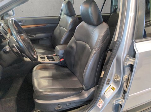 Used 2014 Subaru Outback 2.5i Limited image 10