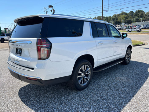 Used 2021 Chevrolet Suburban LT w/ Rear Media and Nav Package image 5