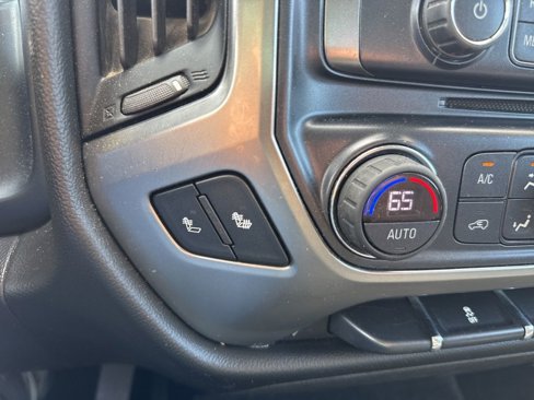Used 2018 Chevrolet Silverado 1500 LT w/ All Star Edition image 31