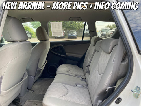 Used 2011 Toyota RAV4 4WD image 5