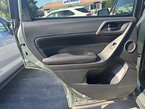 Used 2017 Subaru Forester 2.5i Touring image 9