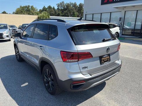 Certified 2023 Volkswagen Taos S image 4