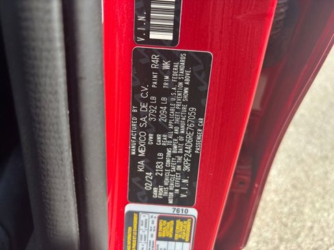 Used 2024 Kia Forte LXS image 27