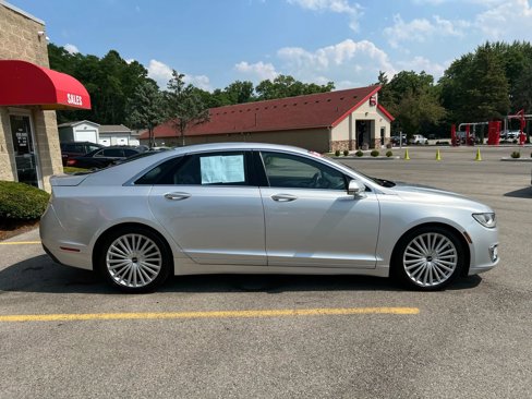 Used 2017 Lincoln MKZ Reserve image 4