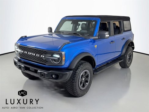 Used 2022 Ford Bronco Badlands image 2