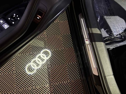 Used 2021 Audi A6 Premium Plus w/ Premium Plus Package image 13
