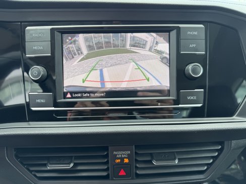 Used 2022 Volkswagen Jetta SE w/ Panoramic Sunroof Package image 24