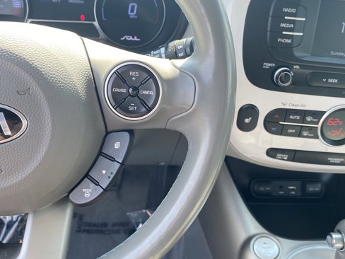 Used 2018 Kia Soul EV-e image 23
