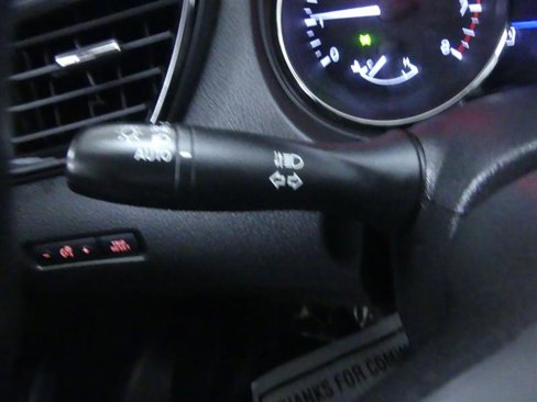 Used 2019 Nissan Rogue Sport SV image 15