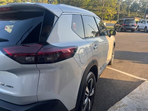 Used 2021 Nissan Rogue SL w/ Premium Package image 5