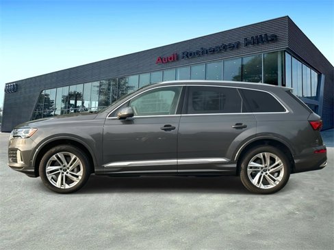 Used 2023 Audi Q7 2.0T Premium w/ Convenience Package image 2
