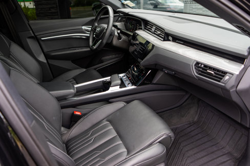 Used 2024 Audi Q8 e-tron Prestige w/ Prestige Package image 45