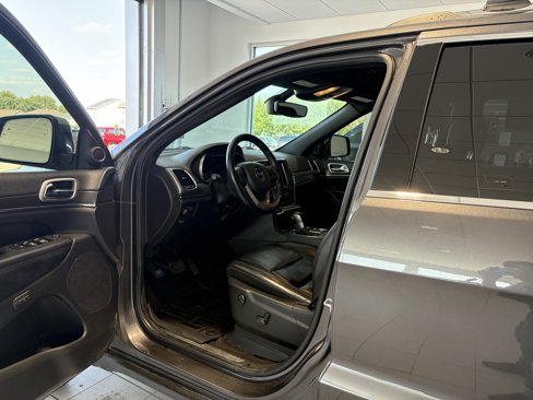 Used 2018 Jeep Grand Cherokee Limited image 9