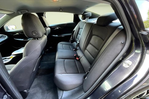 Used 2022 Chevrolet Malibu RS image 19