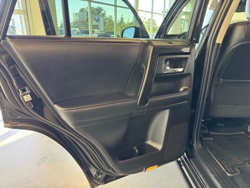 Used 2021 Toyota 4Runner TRD Off-Road Premium w/ Moonroof Package image 19