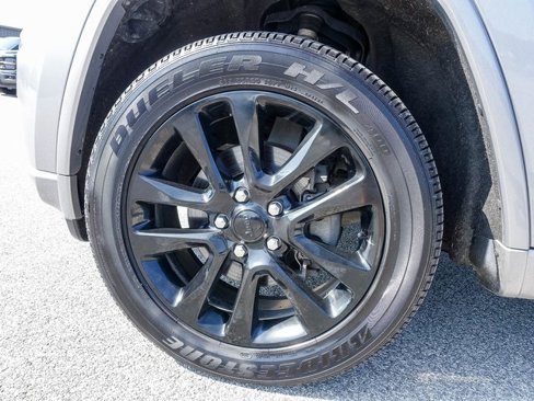 Used 2019 Jeep Grand Cherokee Altitude image 11