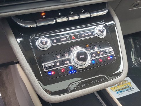Certified 2022 Lincoln Corsair AWD w/ Premium Package image 18