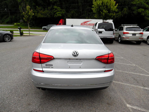 Used 2016 Volkswagen Passat 1.8T SE image 4