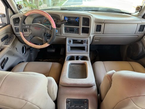 Used 2004 Chevrolet Suburban Z71 w/ Preferred Equipment Group image 25