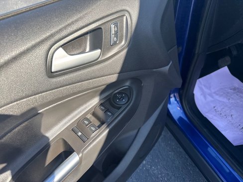 Used 2016 Ford Escape SE w/ Equipment Group 201A image 25
