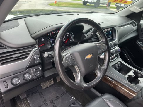Used 2018 Chevrolet Suburban LT image 16