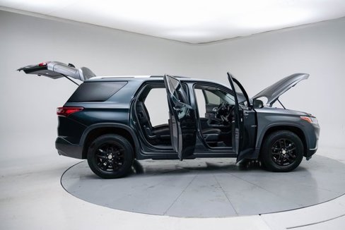 Used 2018 Chevrolet Traverse LT image 13