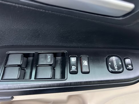 Used 2012 Toyota Camry LE image 27