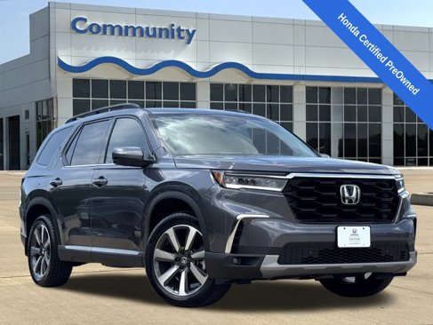 Certified 2025 Honda Pilot Touring image 1