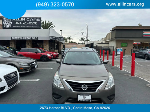 Used 2015 Nissan Versa SV image 2
