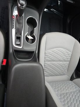 Used 2020 Chevrolet Equinox LS image 16