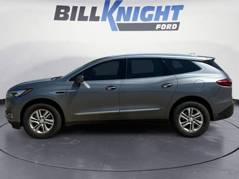 Used 2019 Buick Enclave Essence image 2