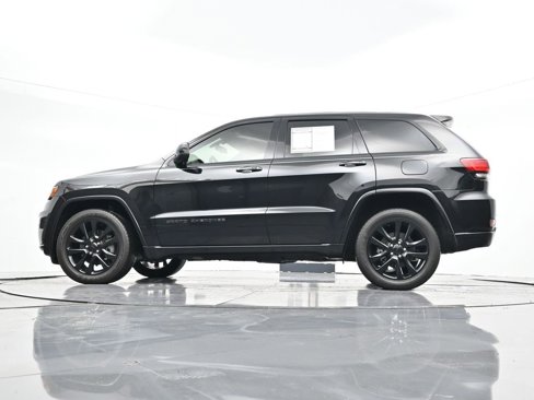 Used 2021 Jeep Grand Cherokee Laredo X image 39