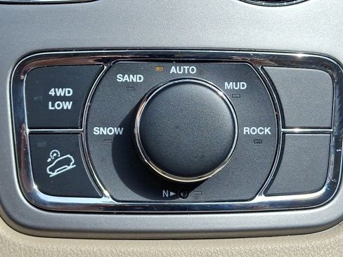 Certified 2020 Jeep Grand Cherokee Limited image 25