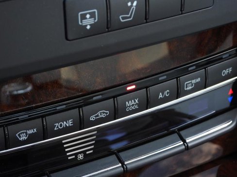 Used 2013 Mercedes-Benz E 350 Sedan image 59