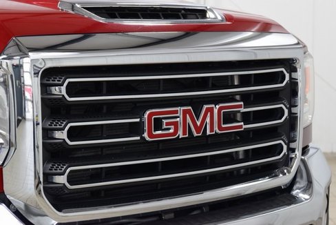 Used 2018 GMC Sierra 2500 SLE w/ SLE Preferred Package image 9