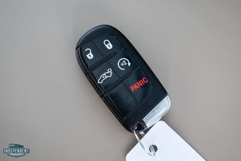 Used 2011 Chrysler 300 C image 32