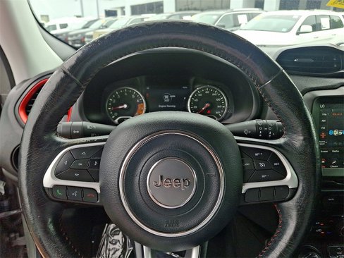 Used 2021 Jeep Renegade Trailhawk image 18