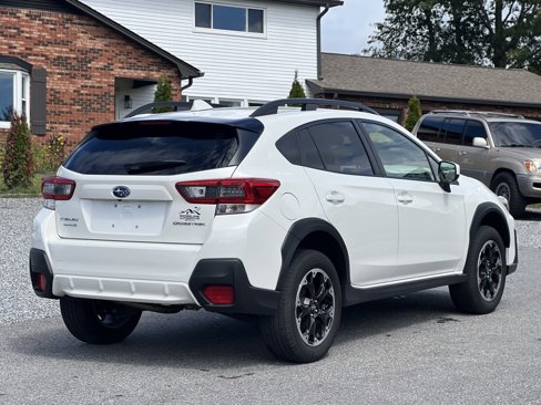 Used 2022 Subaru Crosstrek 2.0i Premium image 3