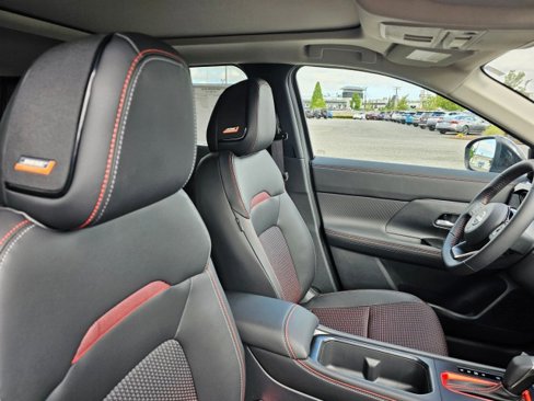 New 2025 Nissan Kicks SR w/ SR Premium Package image 13