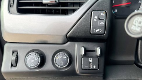 Certified 2018 Chevrolet Suburban Premier image 18