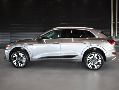 Used 2022 Audi e-tron Premium image 14